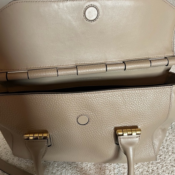 Beautiful leather Mackage handbag, perfect for spring! Brand new, never used! - Picture 6 of 6